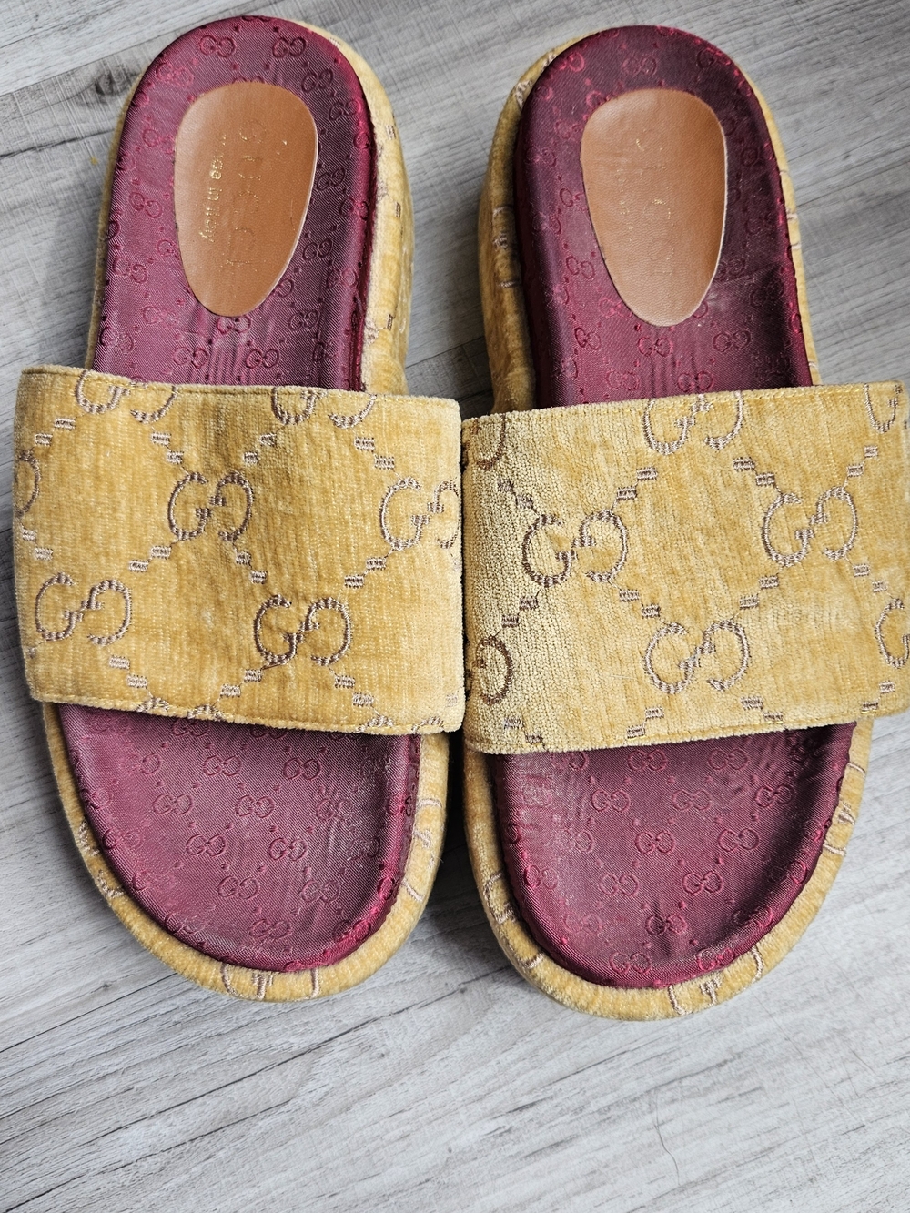 Gucci Yellow Velvet Slide Sandals with Burgundy Insole